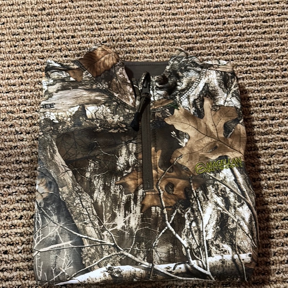 Magellan Outdoors Brown Camo 3/4 sweatshirt